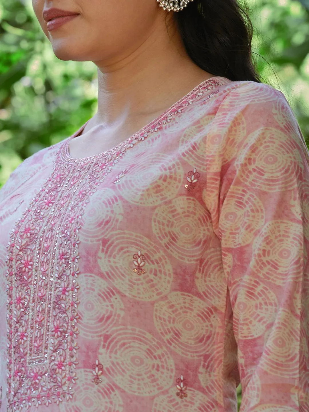 Geometric Abstract Printed & Embroidered Straight Fit Kurta - Pink